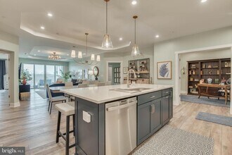 4000 Herons Nest Wy, Unit 42 in Chester, MD - Building Photo - Building Photo