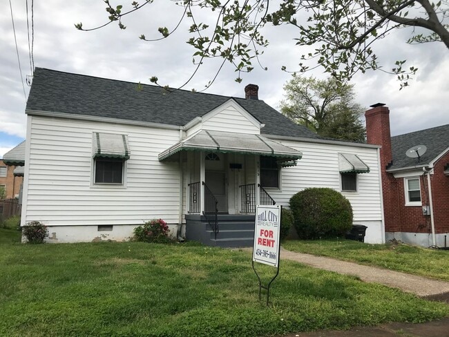 property at 2215 Park Pl