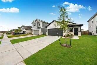 23502 Weir Box Rd in Hockley, TX - Building Photo - Building Photo