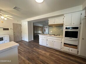 5708 Wilhelmina Ave in Los Angeles, CA - Building Photo - Building Photo
