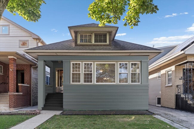 property at 4550 N Knox Ave