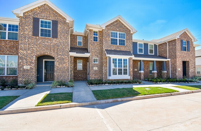 property at 2910 Scanlan Mdw