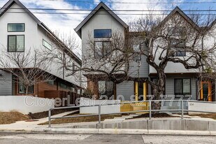 102 Tendick St in San Antonio, TX - Building Photo