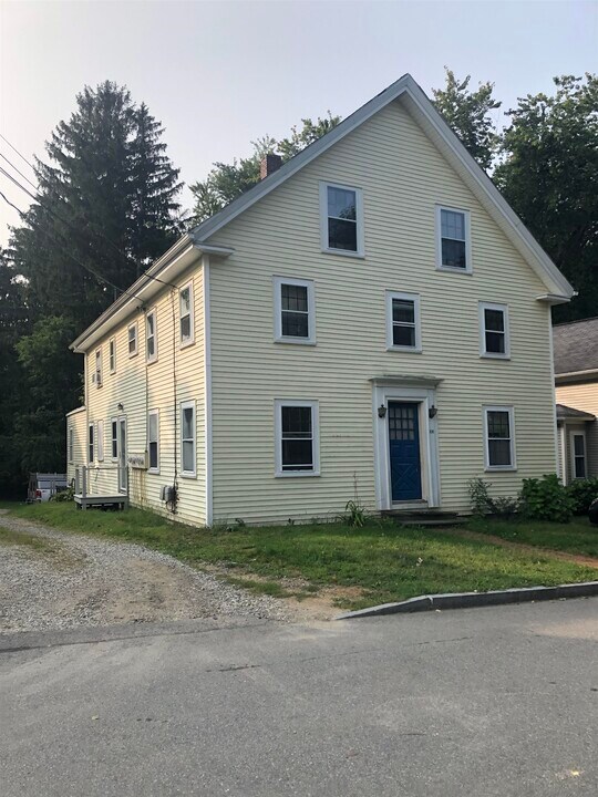 108 Spring St in Portsmouth, NH - Building Photo