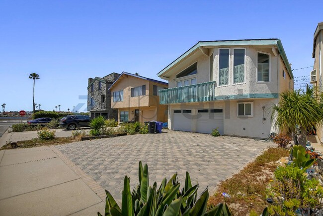 265 Hollywood Blvd in Oxnard, CA - Foto de edificio - Building Photo