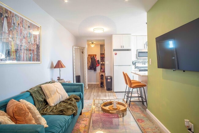 1614 Summit Ave in Union City, NJ - Building Photo - Building Photo