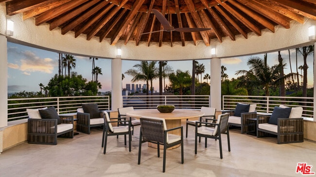 816 Monte Leon Dr in Beverly Hills, CA - Building Photo - Building Photo