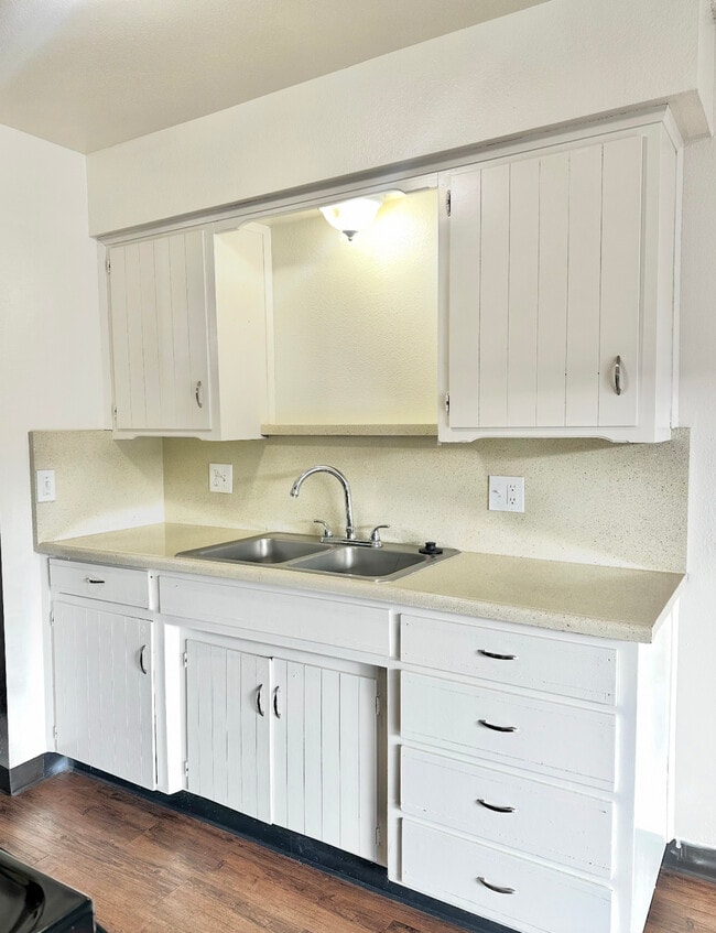 Casa Del Rey in Tulare, CA - Building Photo - Building Photo