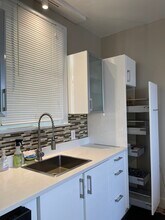 1715 Arlington Ave in Pittsburgh, PA - Foto de edificio - Building Photo