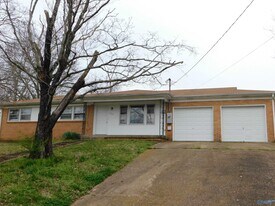 2519 Birchfield St NW in Huntsville, AL - Building Photo