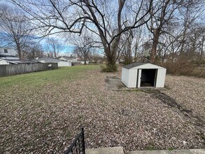 2317 Dulworth Dr in Shively, KY - Building Photo - Building Photo