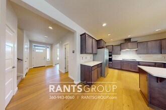 610 Rayla St SE in Lacey, WA - Building Photo - Building Photo