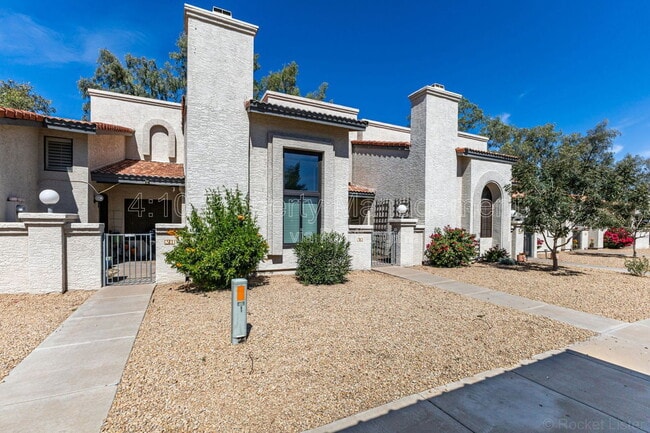 property at 1718 S Longmore