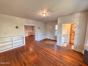 864 Myrtle Ave in Albany, NY - Building Photo - Building Photo