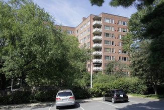 Four Thousand Tunlaw in Washington, DC - Building Photo - Building Photo