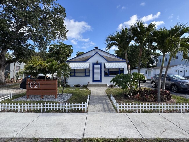 property at 1021 NE 33rd St