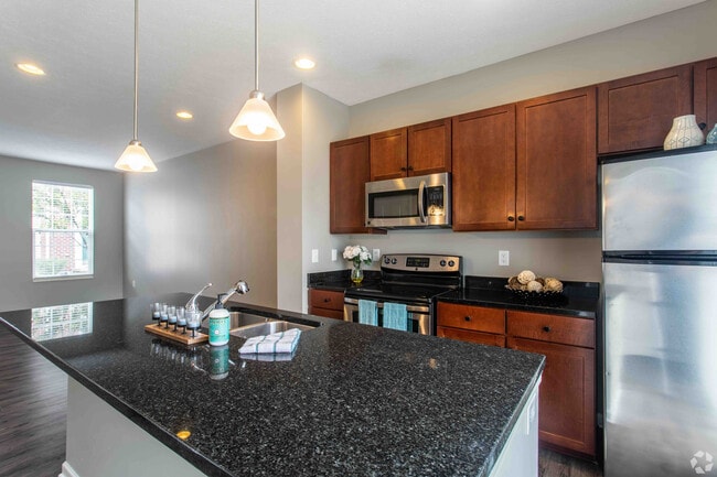 The Ridge at Chestnut Hill in Columbus, OH - Foto de edificio - Building Photo