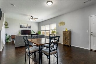 805 NW 70th Ave in Bentonville, AR - Building Photo - Building Photo