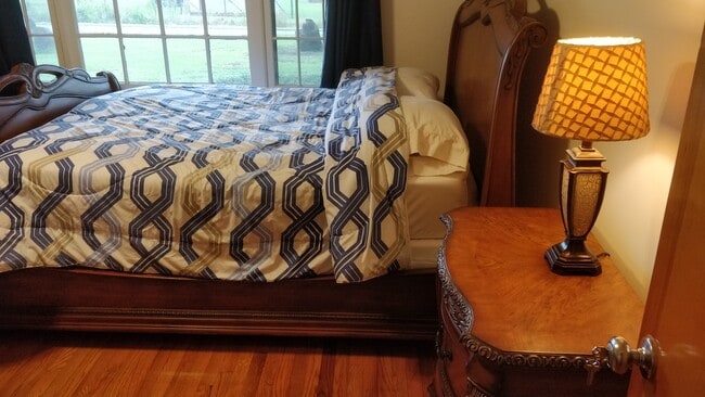 11727 Harrisburg Rd, Unit BR4 Front Right Bedroom with Private Entrance in Fort Mill, SC - Foto de edificio - Building Photo