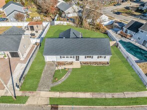 64 Georgetown Blvd in Barnegat Township, NJ - Building Photo - Building Photo