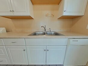 446 NW Kings Blvd in Corvallis, OR - Foto de edificio - Building Photo