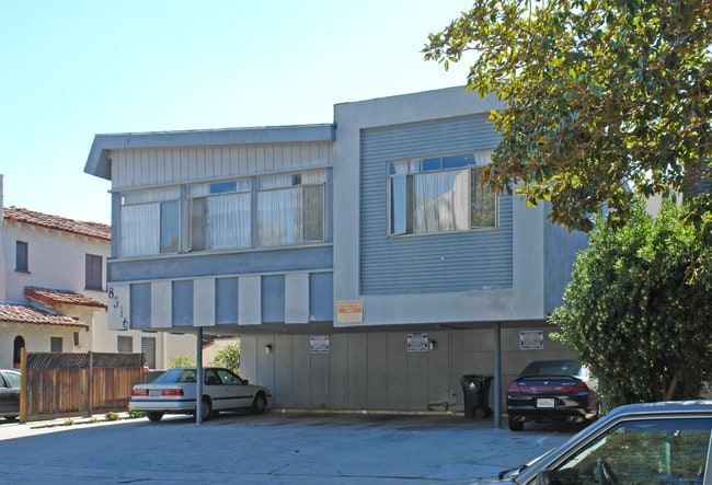 8516 Alcott St in Los Angeles, CA - Foto de edificio - Building Photo