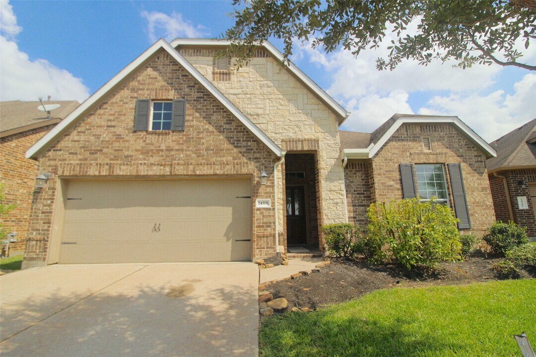 24306 Piazza Dr in Richmond, TX - Foto de edificio