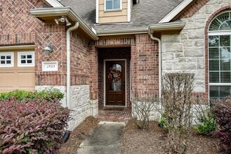 2523 Pittsford St in Sugar Land, TX - Foto de edificio - Building Photo