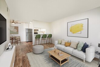 Mellmanor Apartments in La Mesa, CA - Building Photo - Building Photo