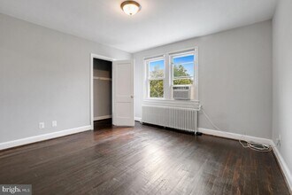 330 20th St NE, Unit Apt 2 - 330 20th St NE in Washington, DC - Foto de edificio - Building Photo