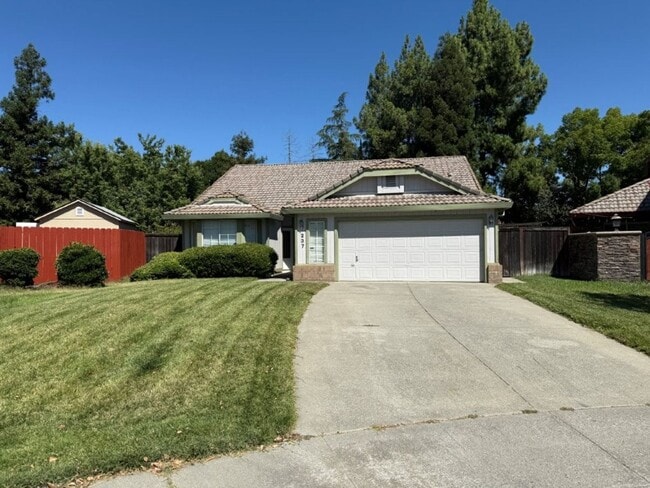 237 Sunridge Way in Vacaville, CA - Building Photo - Building Photo