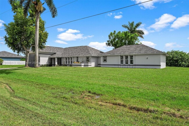 2844 NW 4th St in Cape Coral, FL - Foto de edificio - Building Photo