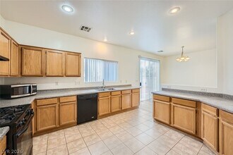 3954 Vista Gold Ct in Las Vegas, NV - Building Photo - Building Photo