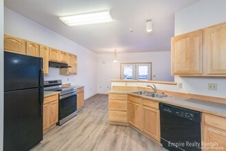 1524 28th Ave in Fairbanks, AK - Building Photo - Building Photo