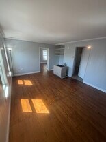 315 Charles St, Unit Charles St. in Fitchburg, MA - Building Photo