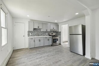 244 White St in Englewood, NJ - Building Photo - Building Photo