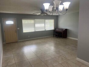 3249 Hart Way in Sarasota, FL - Building Photo - Building Photo