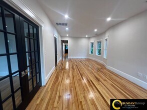 151 Hillside Rd in Watertown, MA - Building Photo - Building Photo