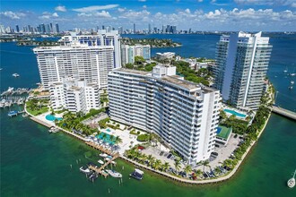 20 Island Ave in Miami Beach, FL - Building Photo - Building Photo