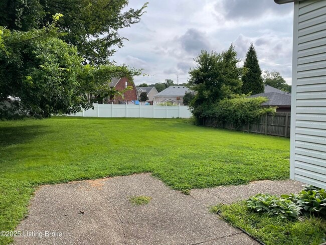 3413 Blanton Ln in Louisville, KY - Building Photo - Building Photo
