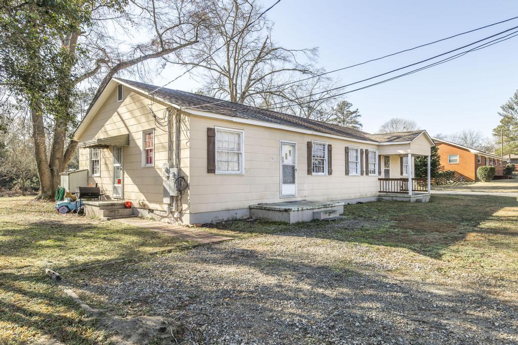 7351 Brooks Dr in Macon, GA - Building Photo