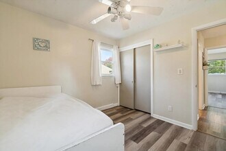 1954 Wisteria Rd in Rockford, IL - Foto de edificio - Building Photo