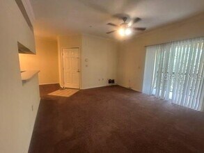 5616 Pinnacle Heights Cir in Tampa, FL - Building Photo - Building Photo