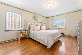 1318 E 58th St, Unit 1 in Brooklyn, NY - Building Photo - Building Photo