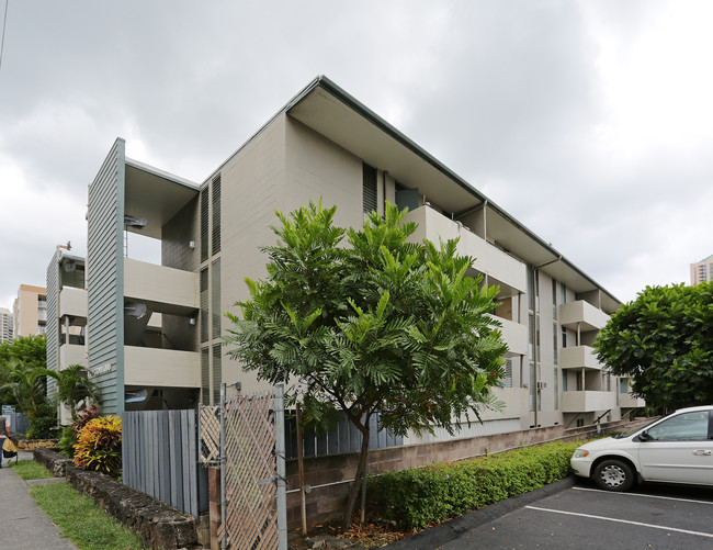 Crown Kinau in Honolulu, HI - Building Photo - Building Photo