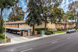 El Matador Apartments in Santa Clara, CA - Building Photo - Building Photo