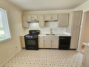 2385 Goldfinch St in Woodridge, IL - Building Photo - Building Photo