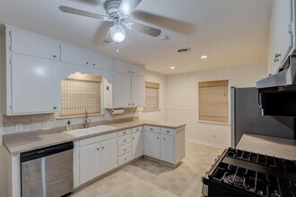 3263 Bilglade Rd in Fort Worth, TX - Building Photo - Building Photo