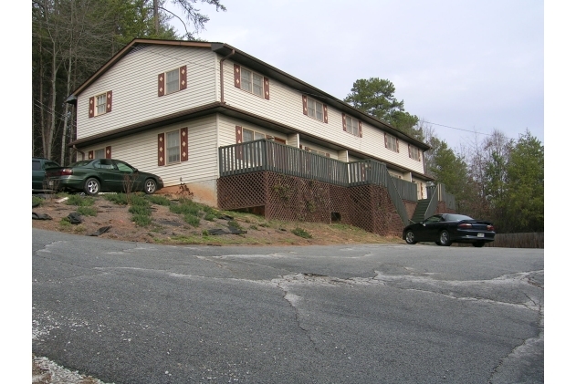 Nottingham Apartments in Toccoa, GA - Foto de edificio