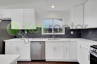 8133 Molokai Way in Fair Oaks, CA - Building Photo - Building Photo